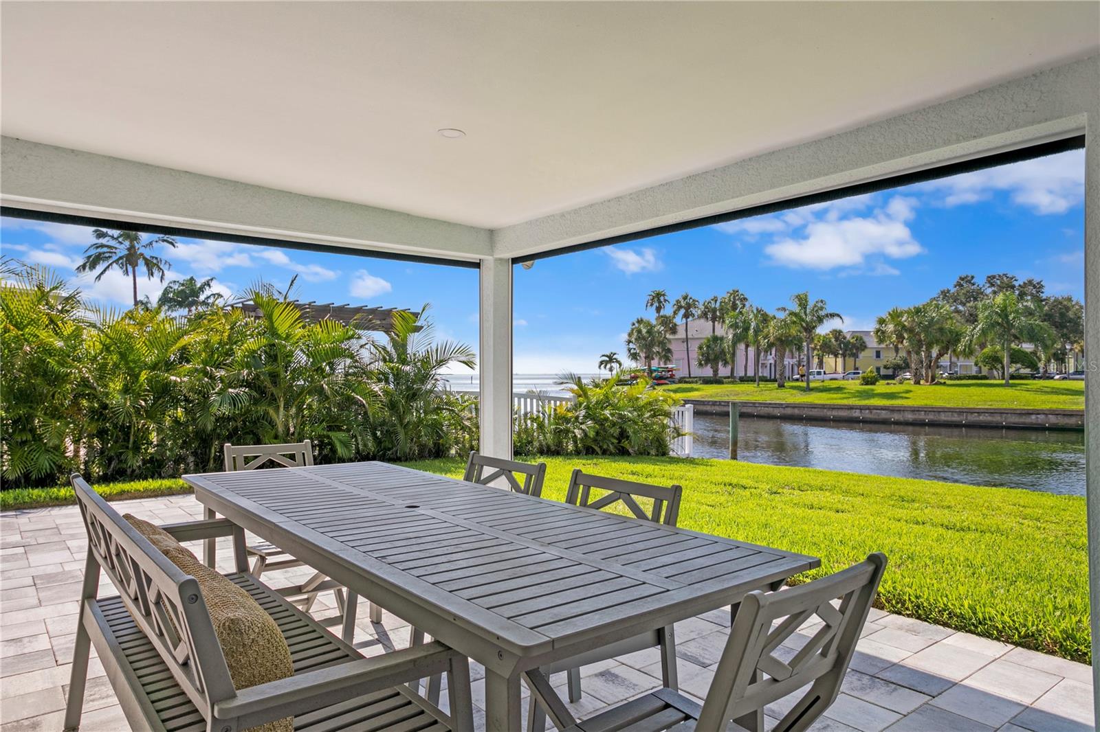 540 DOLPHIN AVENUE SE