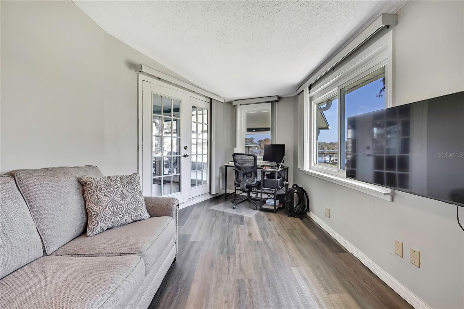 KEATINGS DEVIL NECK 04 - Residential