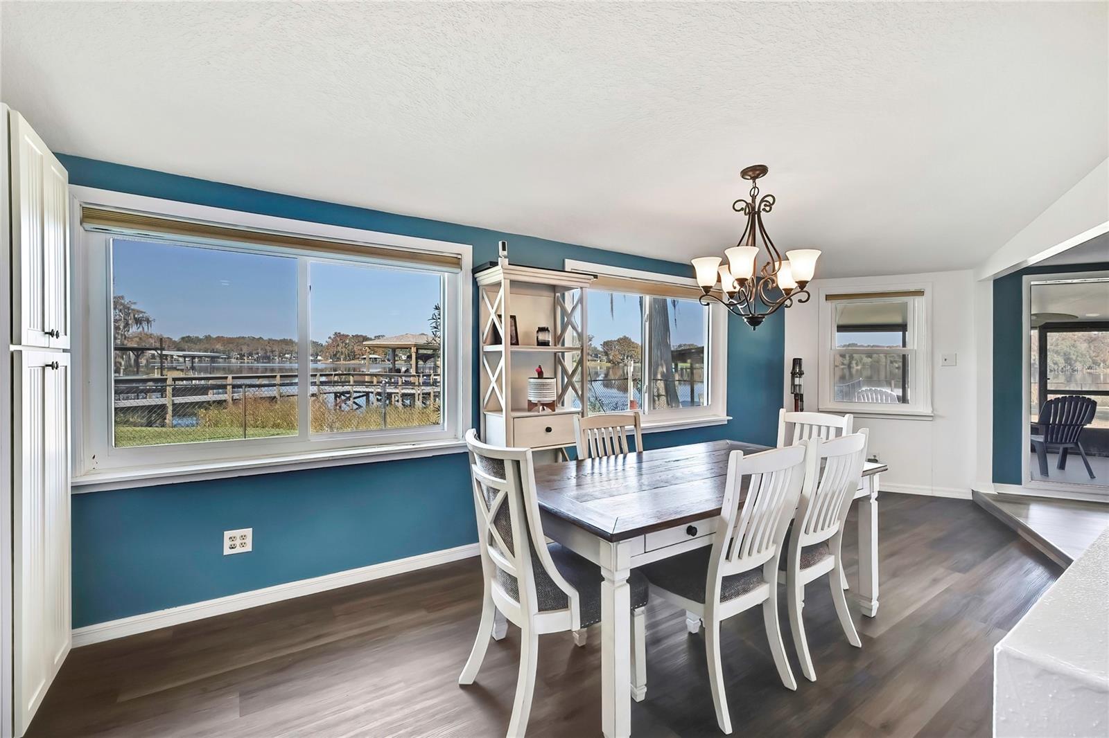 KEATINGS DEVIL NECK 04 - Residential