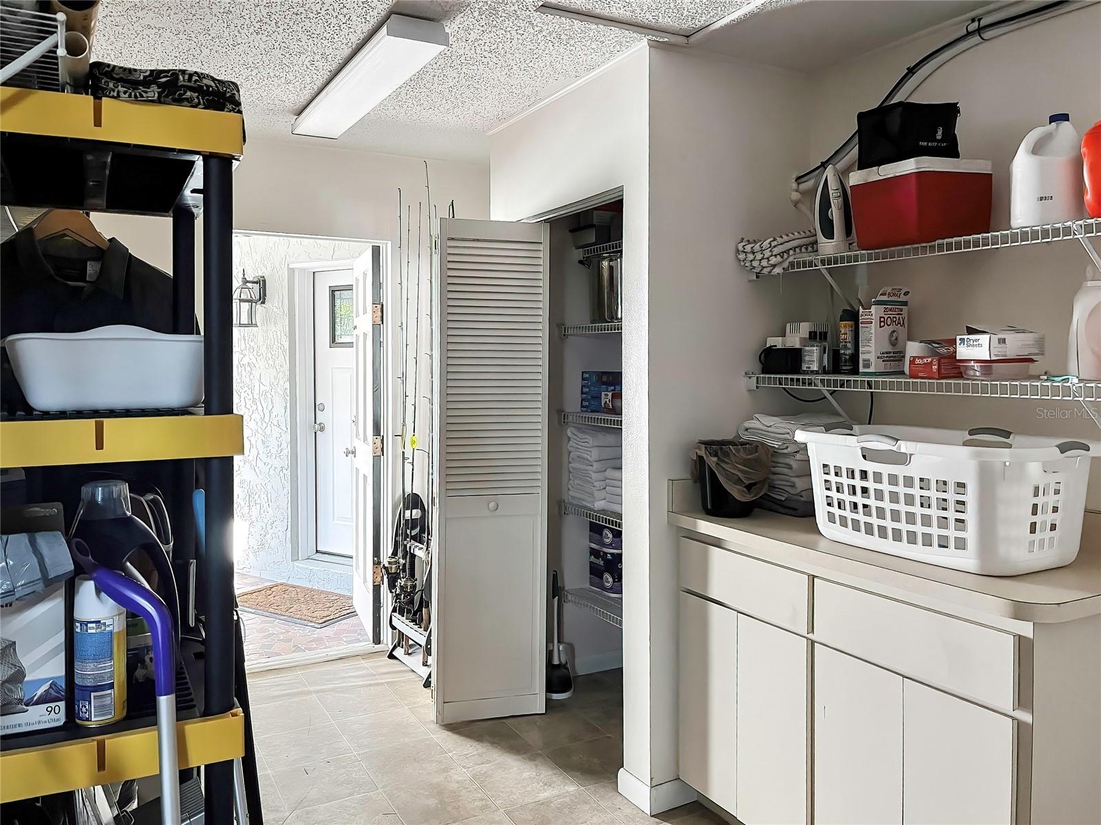 KEATINGS DEVIL NECK 04 - Residential