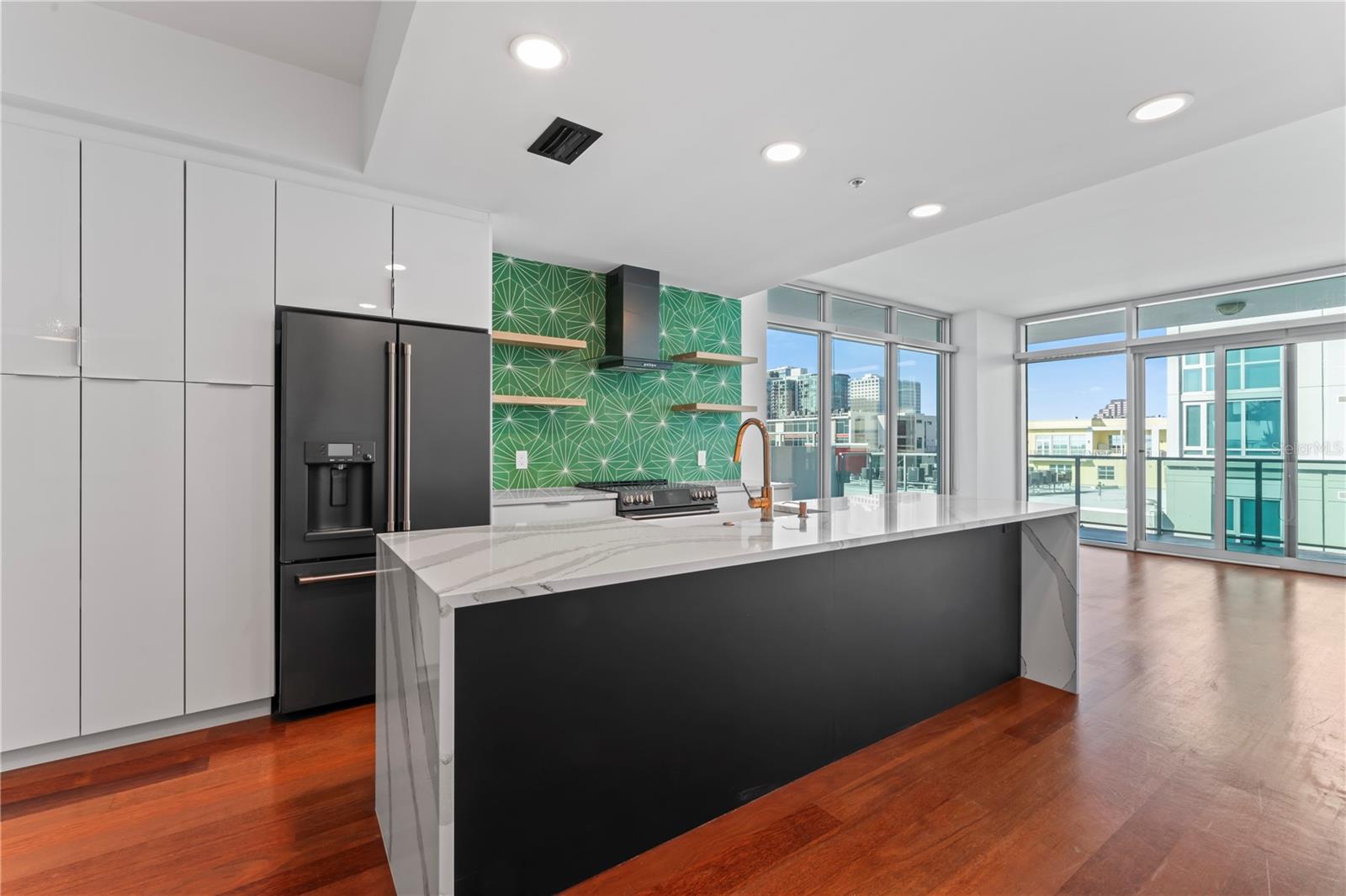 912 CHANNELSIDE DRIVE 2607