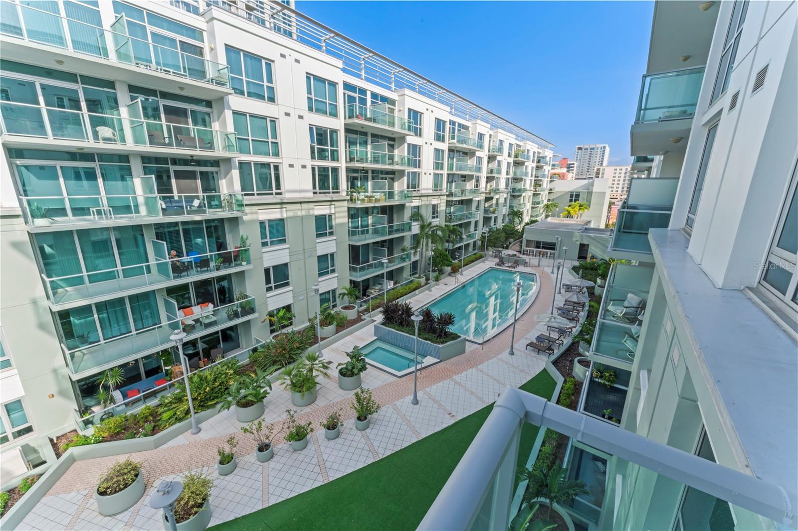 912 CHANNELSIDE DRIVE 2607