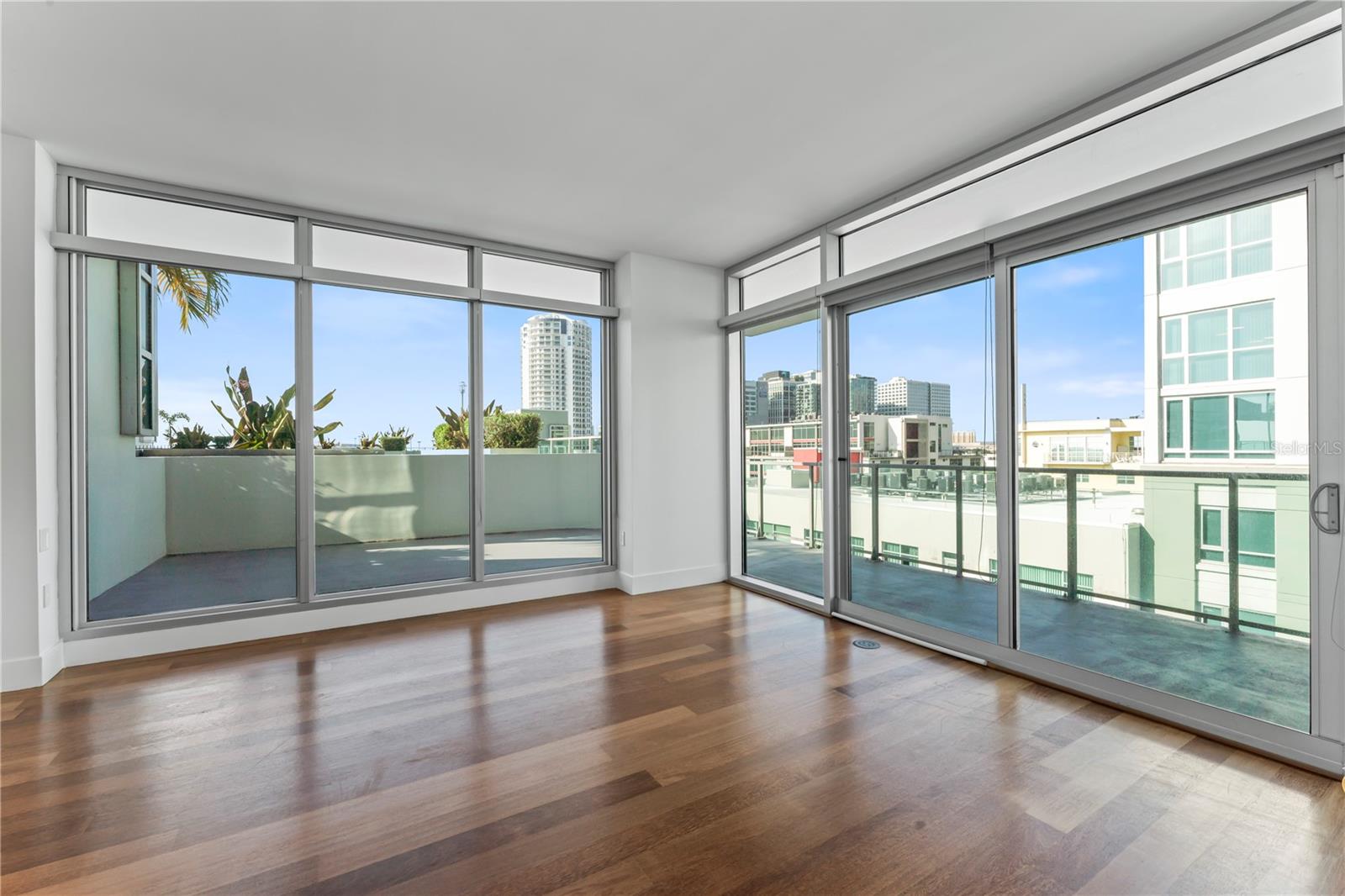 912 CHANNELSIDE DRIVE 2607