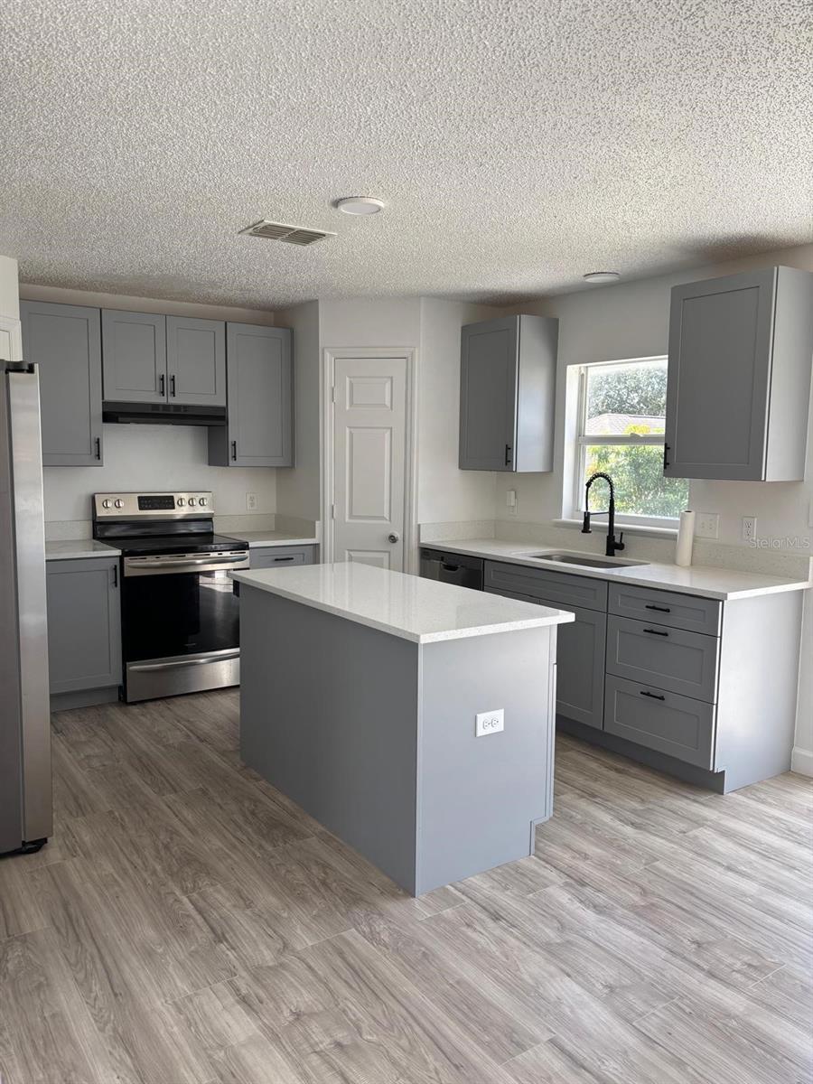 POINCIANA NBRHD 5 VILLAGE 7 - Residential
