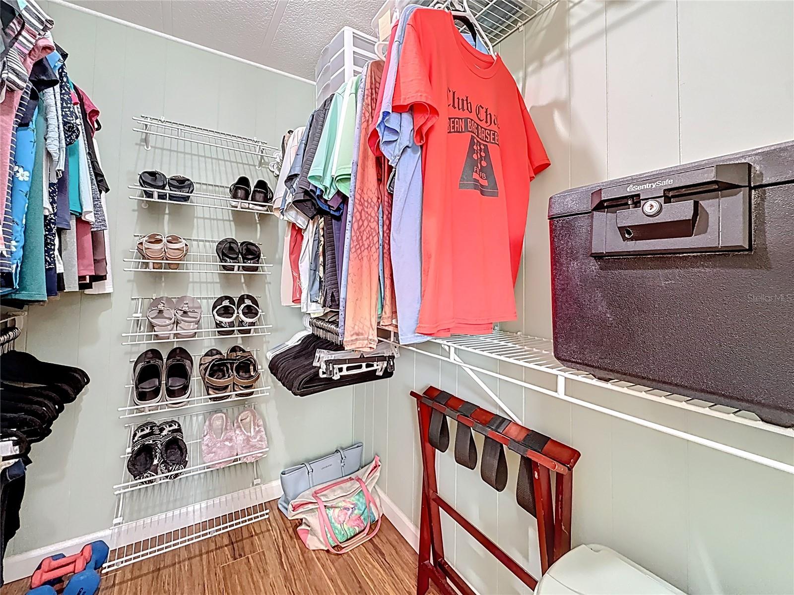 CLUB CHALET UNREC MHP - Residential