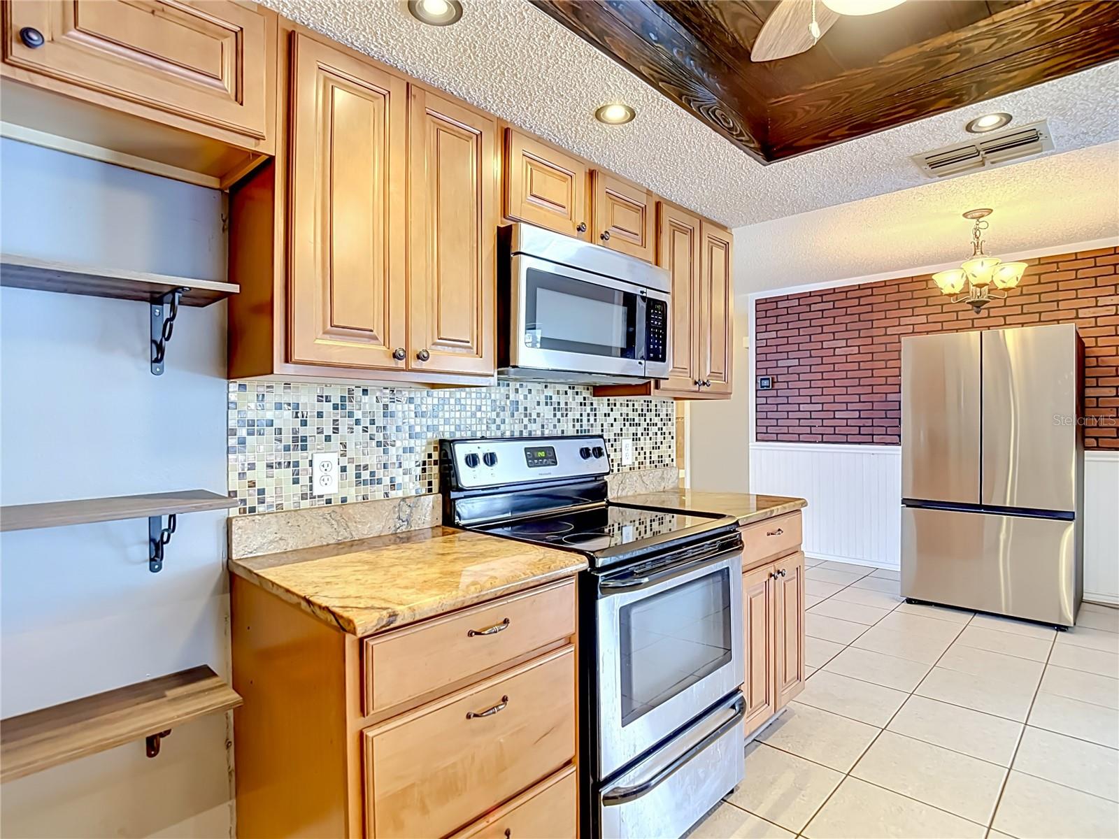 SPRING HILL - Residential