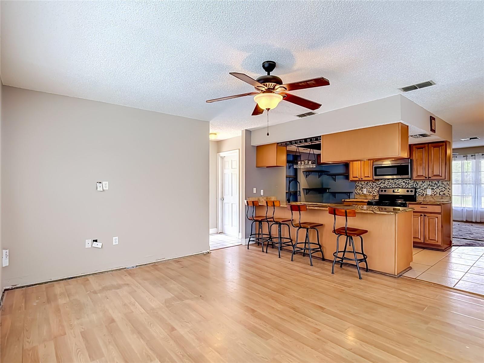SPRING HILL - Residential