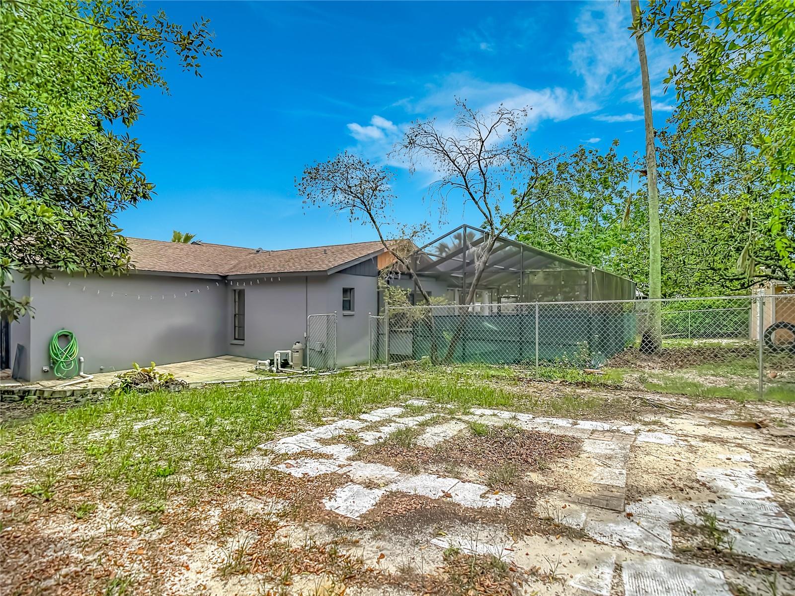 SPRING HILL - Residential