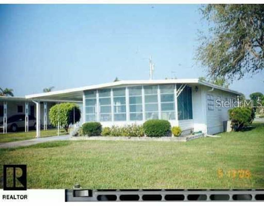 Friendly retirement community with many activities. Clubhouse, pool and library. Bingo on Friday nights. Non pet.