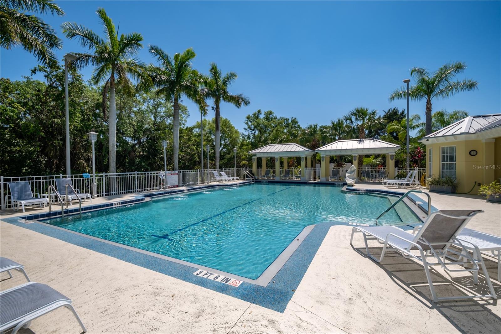 HARBORAGE ON BRADEN RIVER PH I - Residential