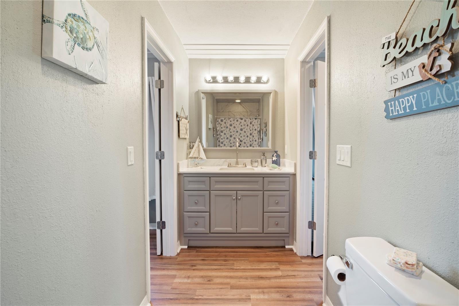 SORRENTO SHORES - Residential