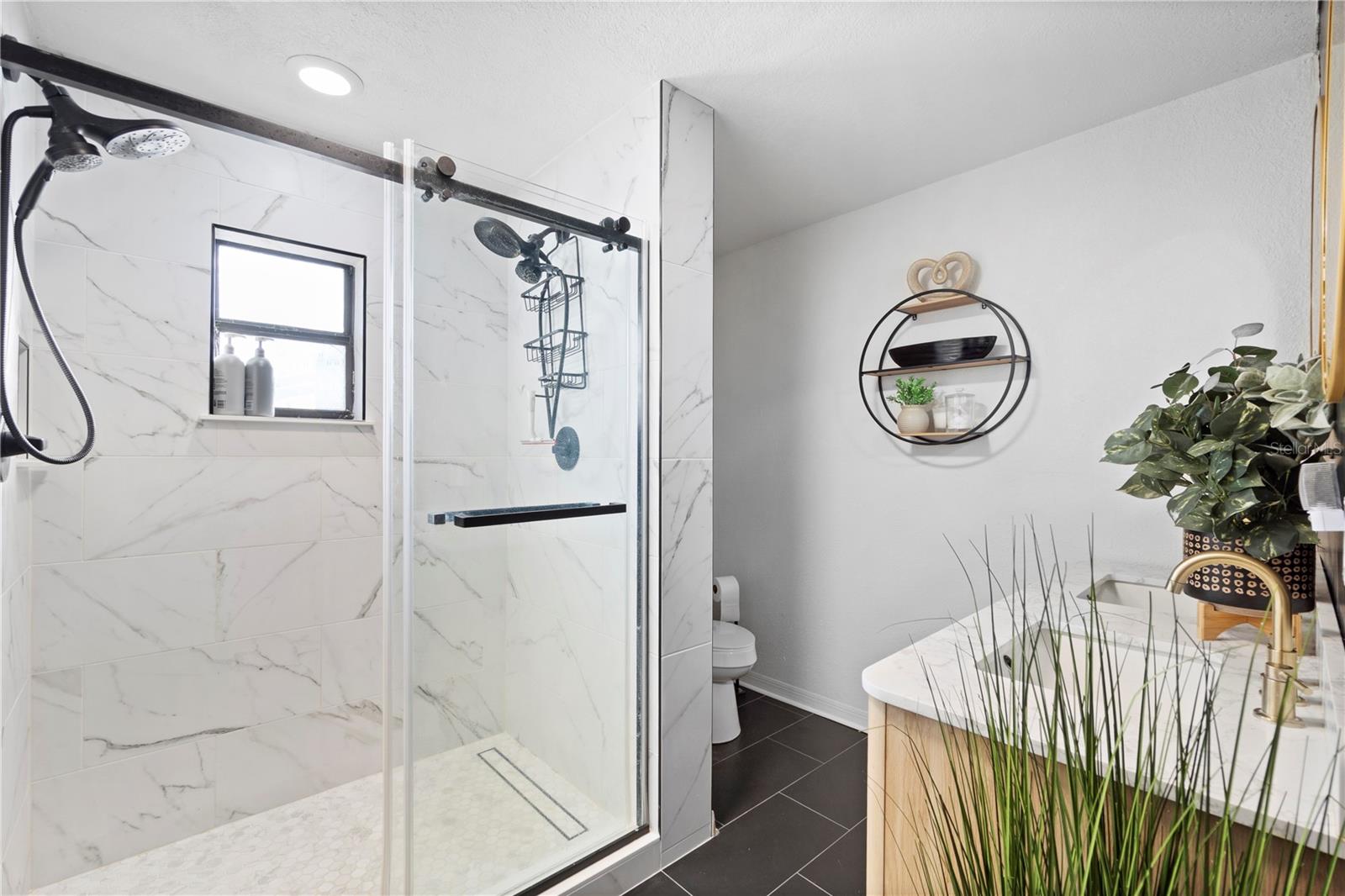 SORRENTO SHORES - Residential