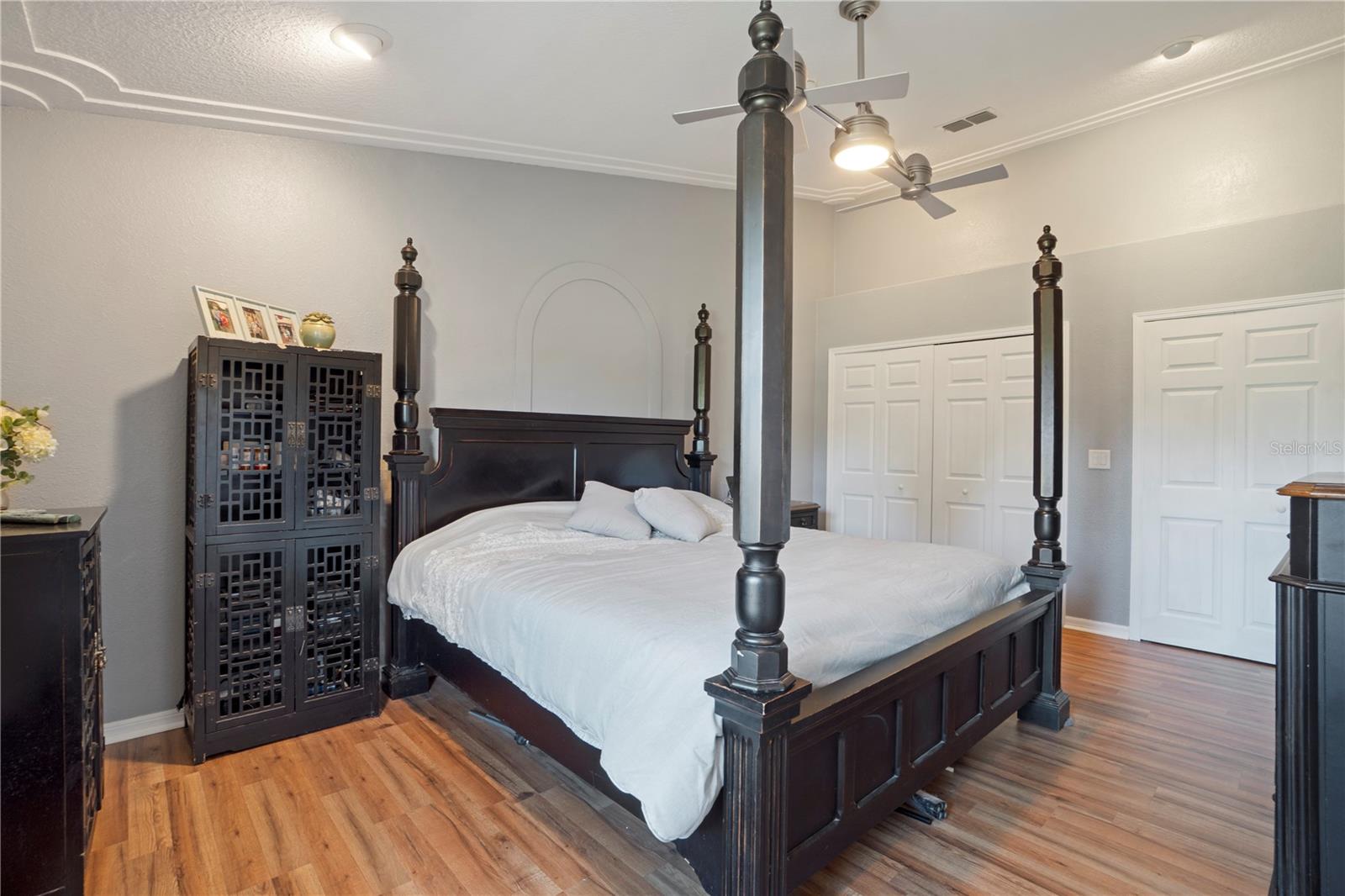 SORRENTO SHORES - Residential