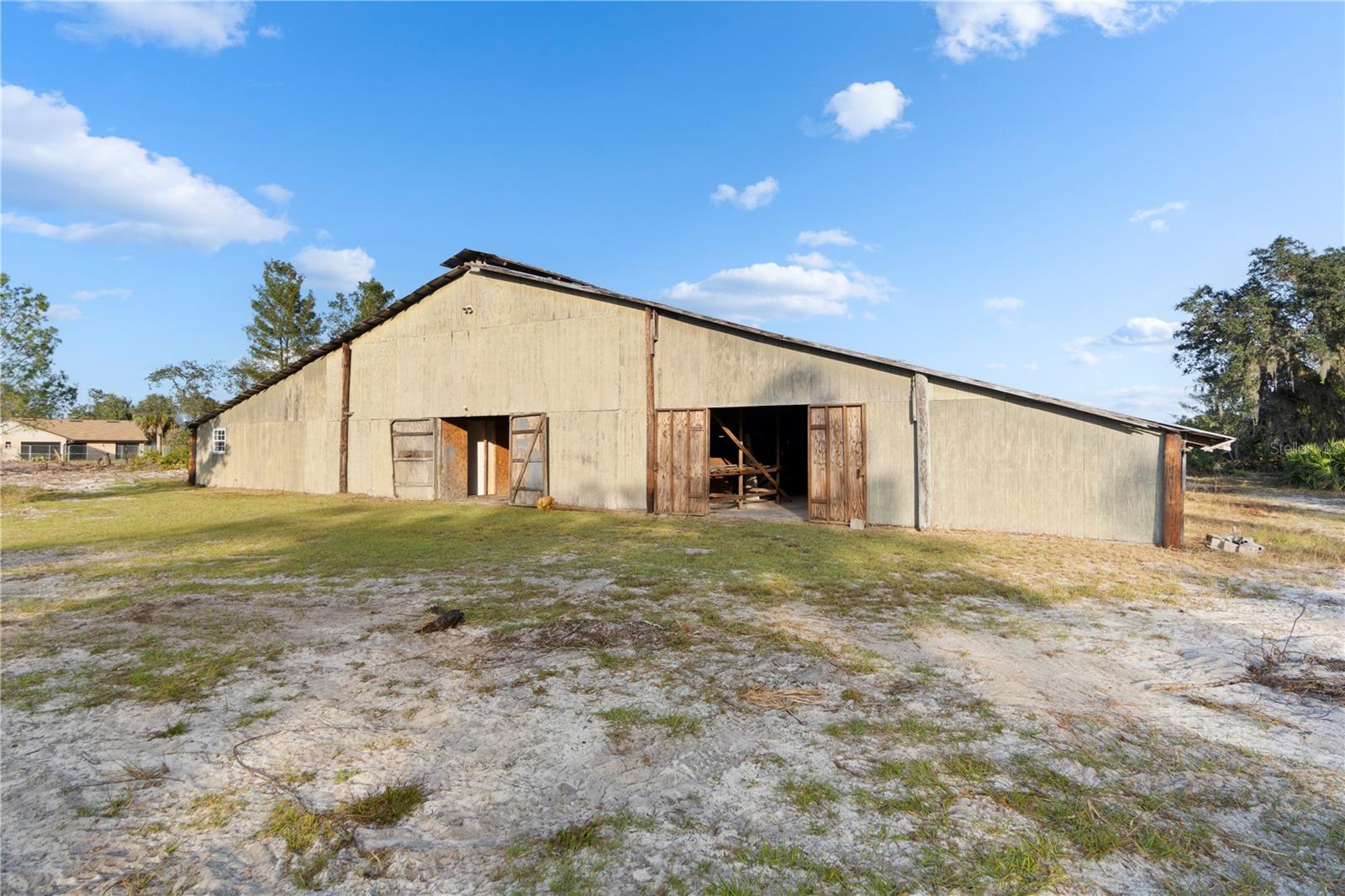 SORRENTO SHORES - Residential