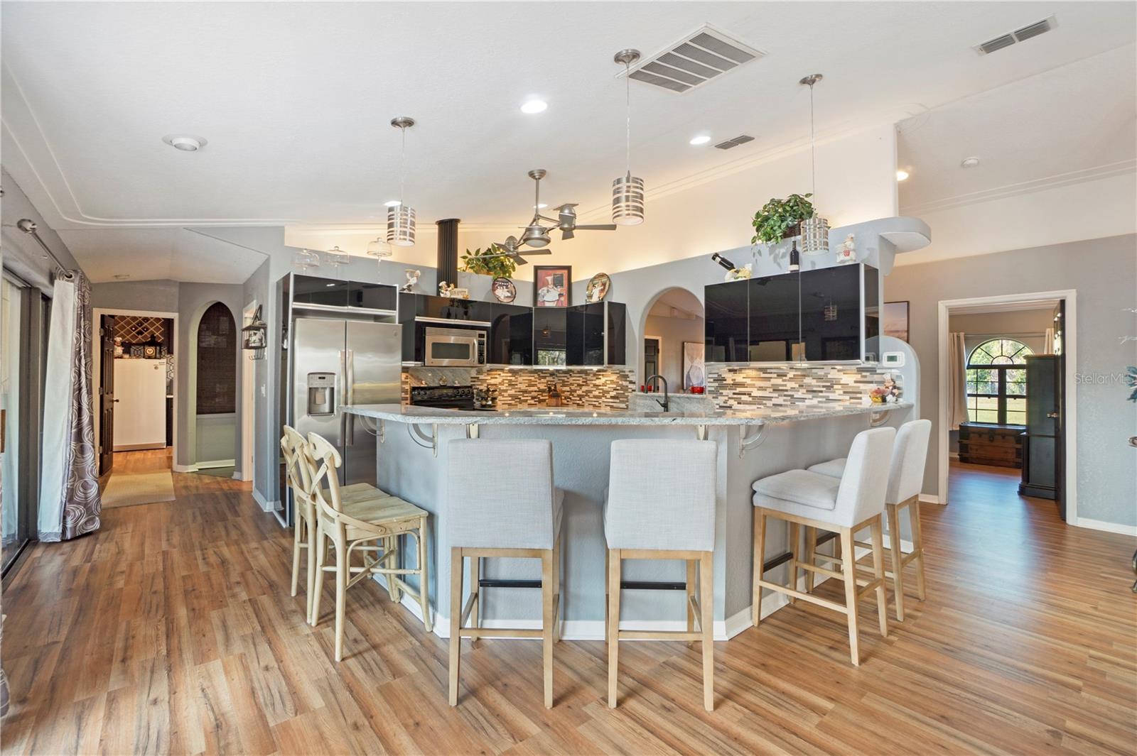 SORRENTO SHORES - Residential