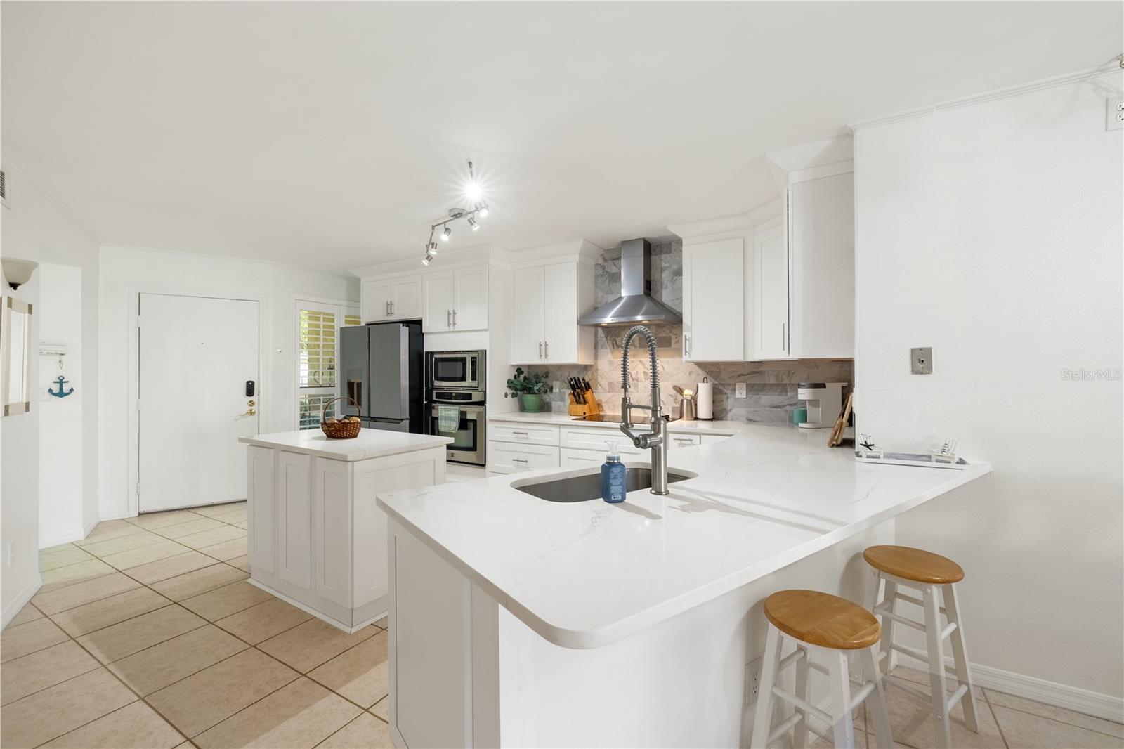 OCEAN GALLERY VISTAS PACIFICA - Residential