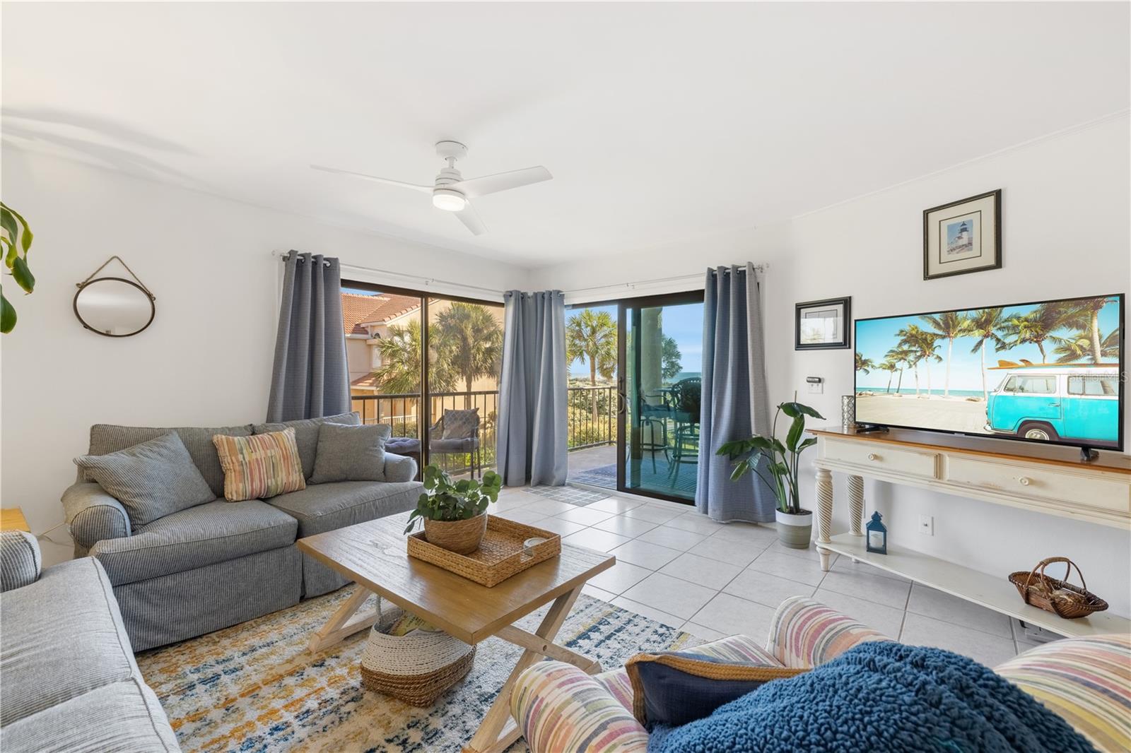 OCEAN GALLERY VISTAS PACIFICA - Residential