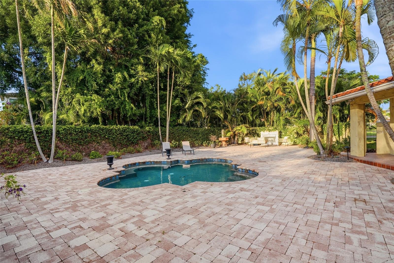 DAVIS ISLANDS PB10 PG52 TO 57 - Residential