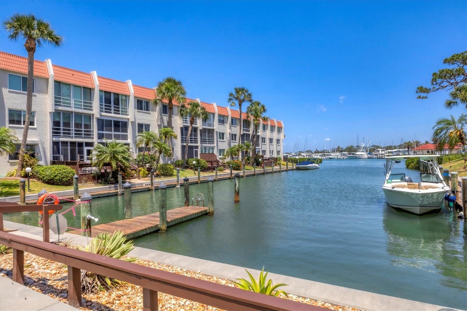 BELLA COSTA II - Residential