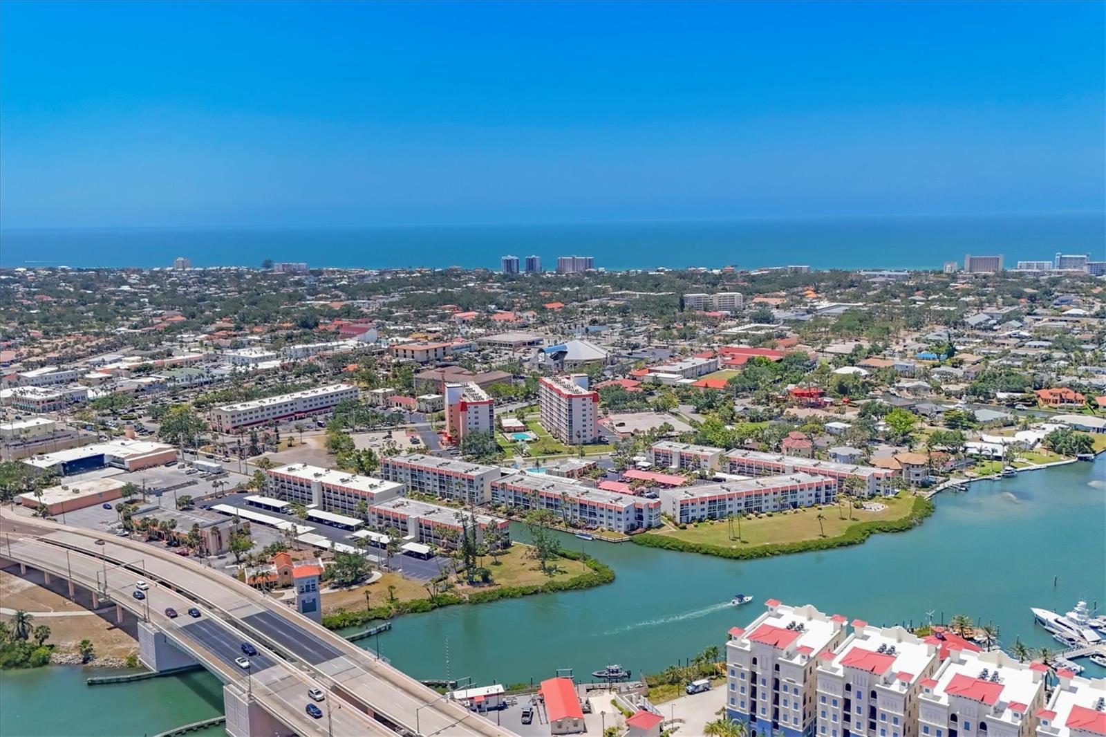 BELLA COSTA II - Residential