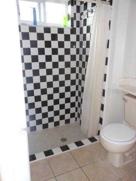 LINDFIELDS UNIT 01 - Residential Lease