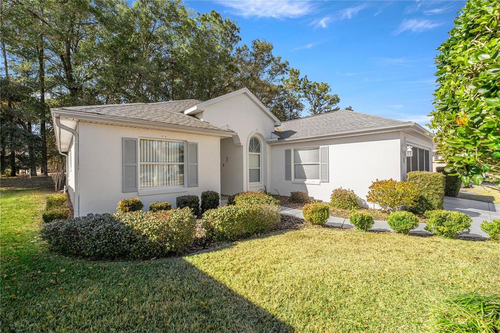 Photo of 10891 SW 69th Circle, Ocala, FL 34476 (MLS # OM718256)