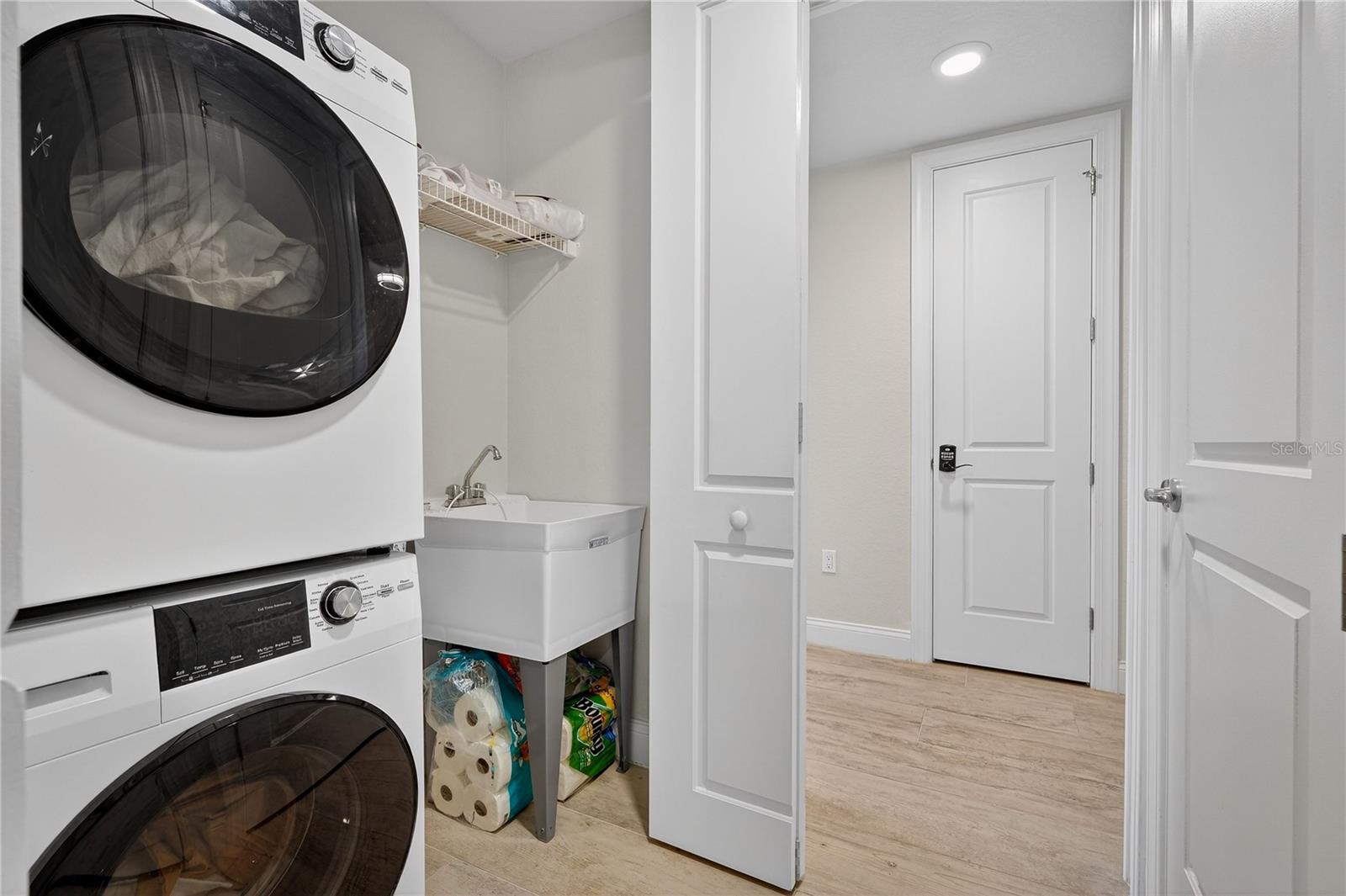 RIVERWALK/CORONADO ISLAND-BLDG - Residential