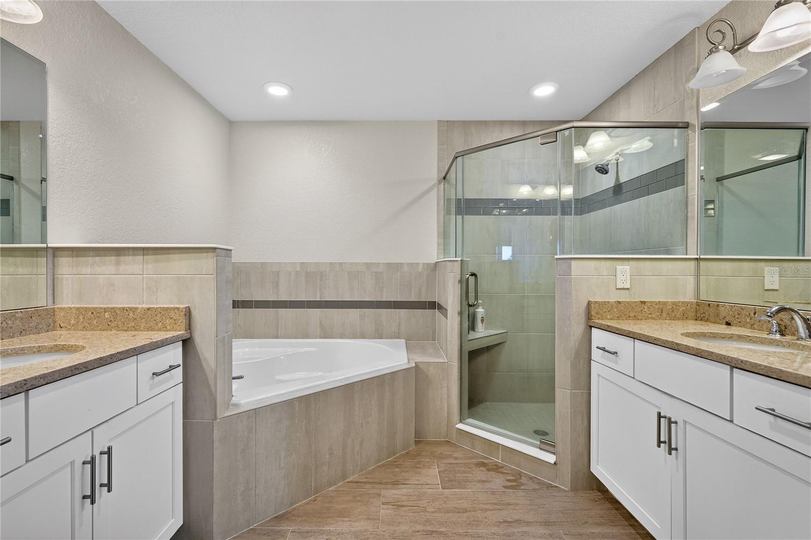 RIVERWALK/CORONADO ISLAND-BLDG - Residential