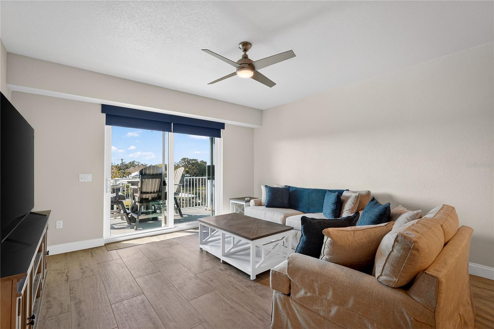 RIVERWALK/CORONADO ISLAND-BLDG - Residential