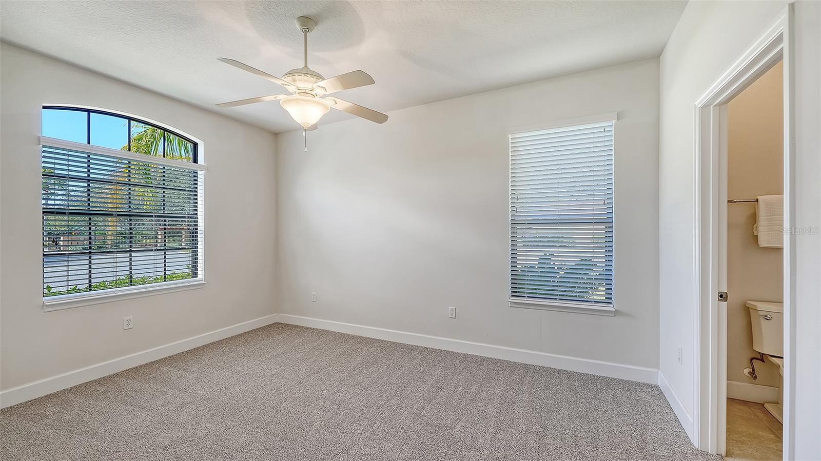 VENETIAN FALLS PH 3 - Residential