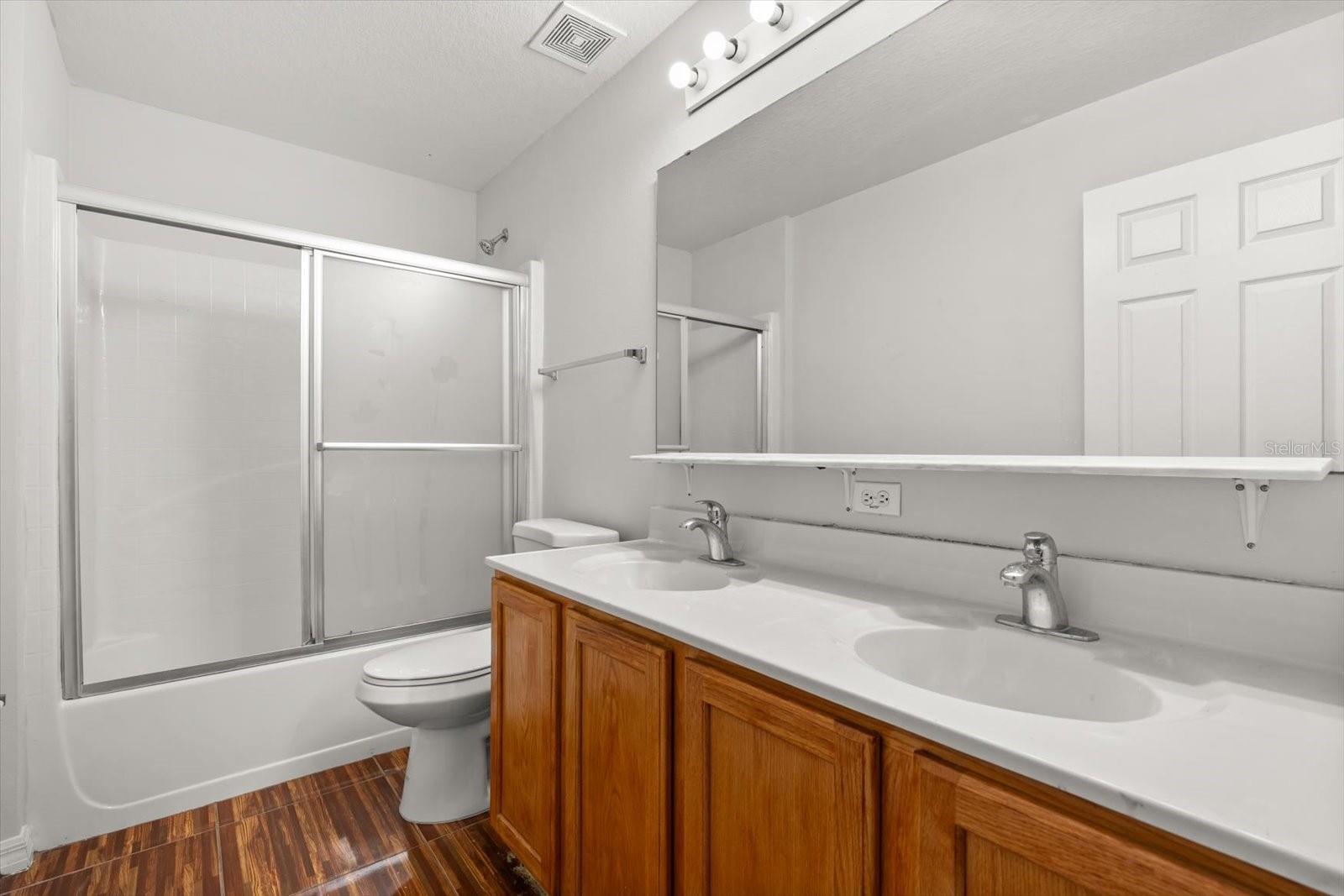 BENTLEY PLACE - Residential
