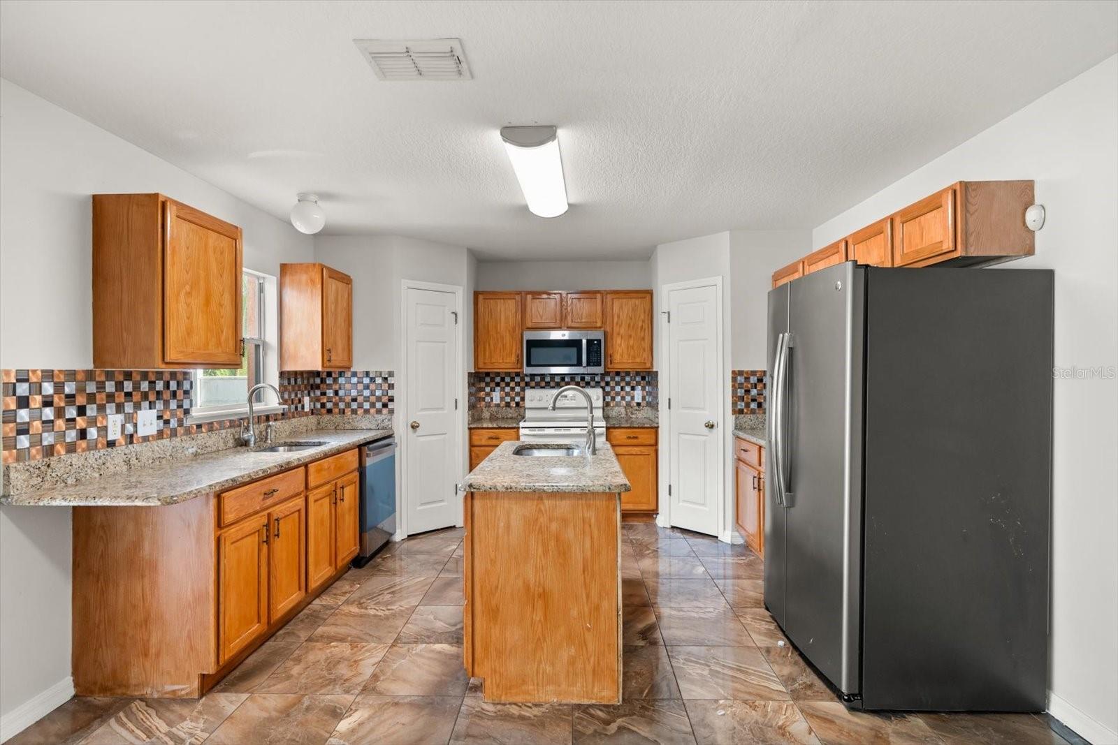 BENTLEY PLACE - Residential