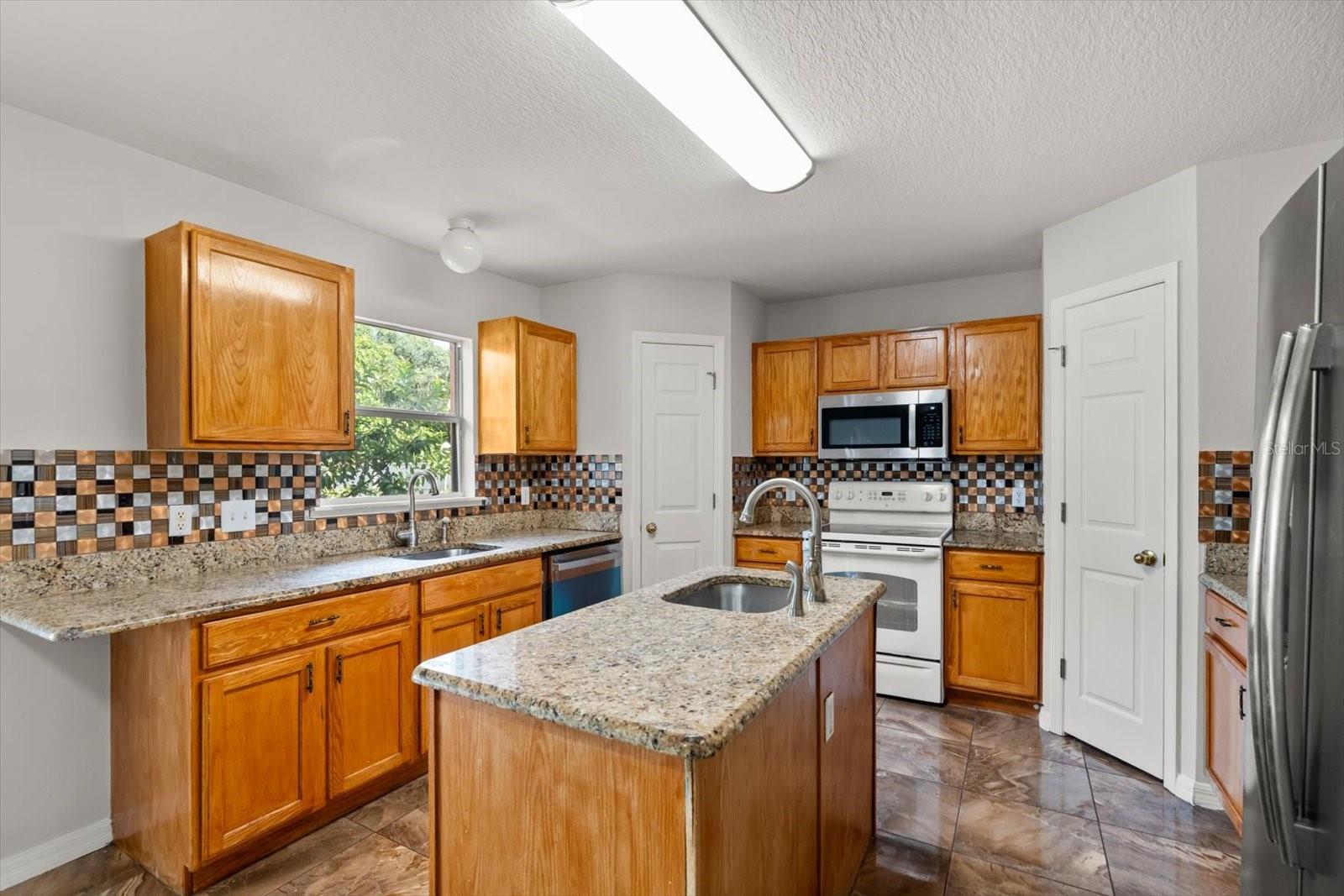 BENTLEY PLACE - Residential