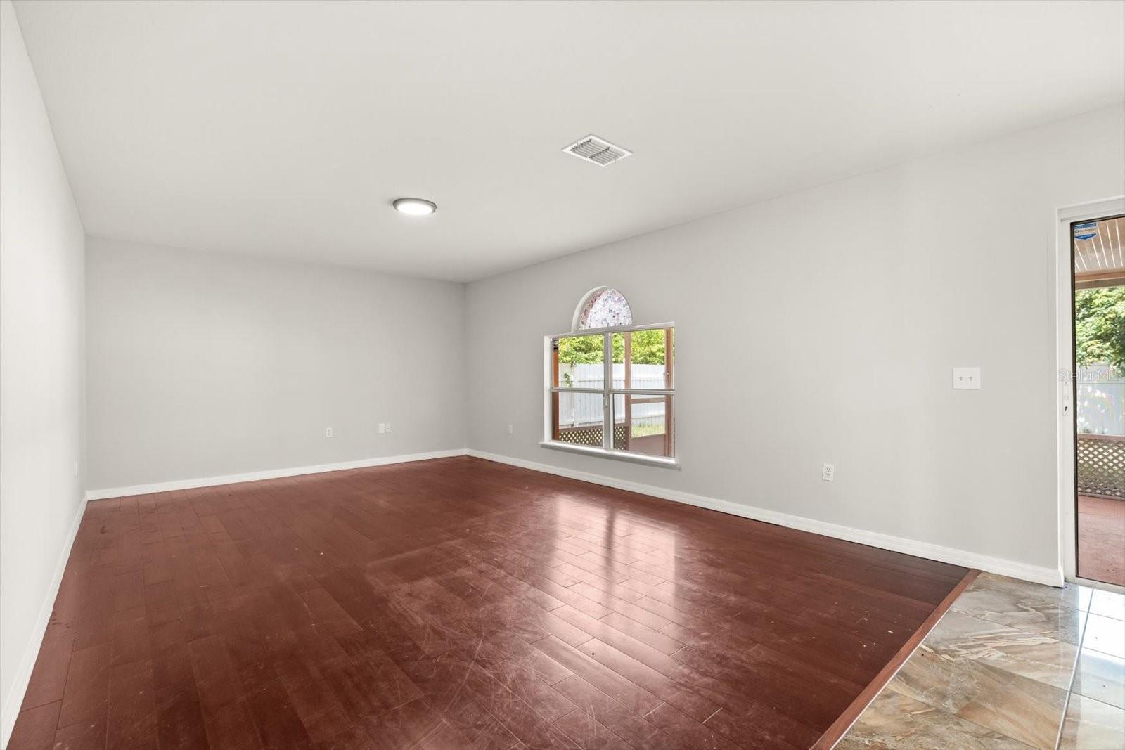 BENTLEY PLACE - Residential