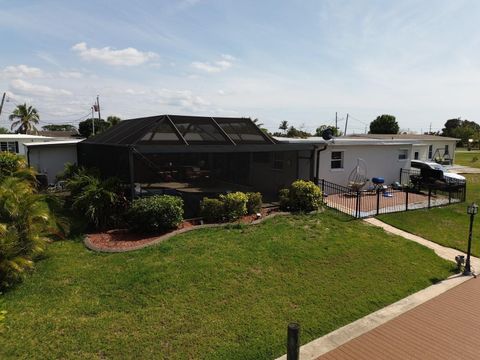 A home in PORT CHARLOTTE