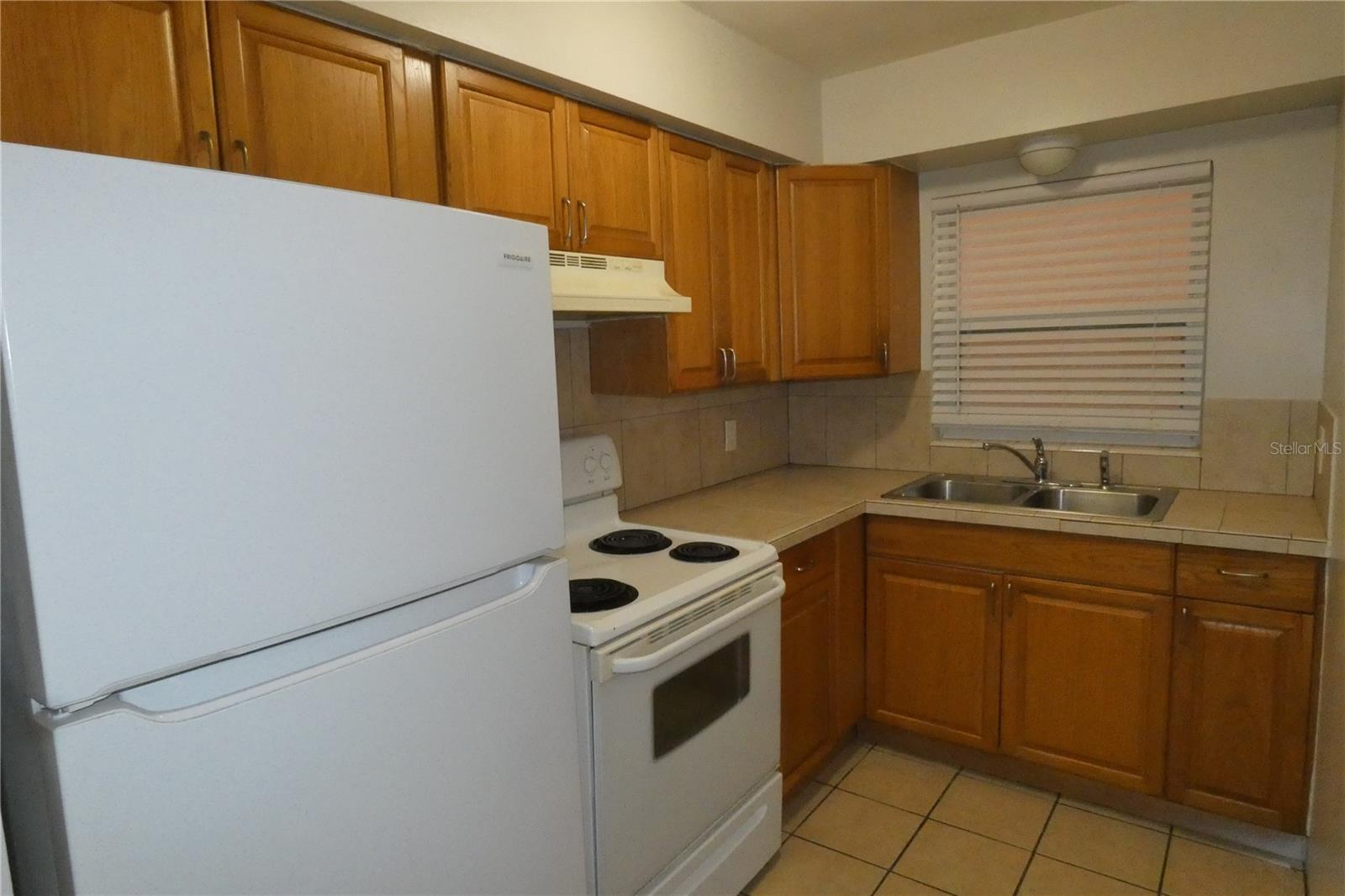 810 TYRONE BOULEVARD N M-2