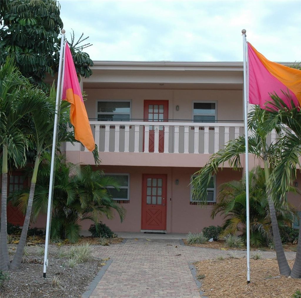 Photo of 800 Tyrone Boulevard N #E-1, St Petersburg, FL 33710 (MLS # U8024162)