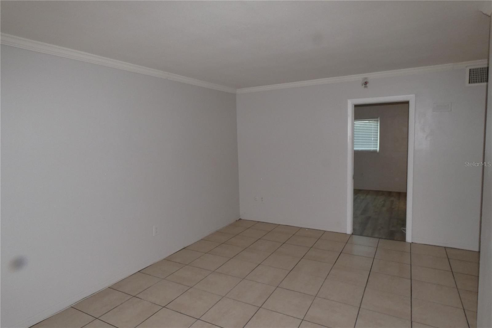 810 TYRONE BOULEVARD N M-2