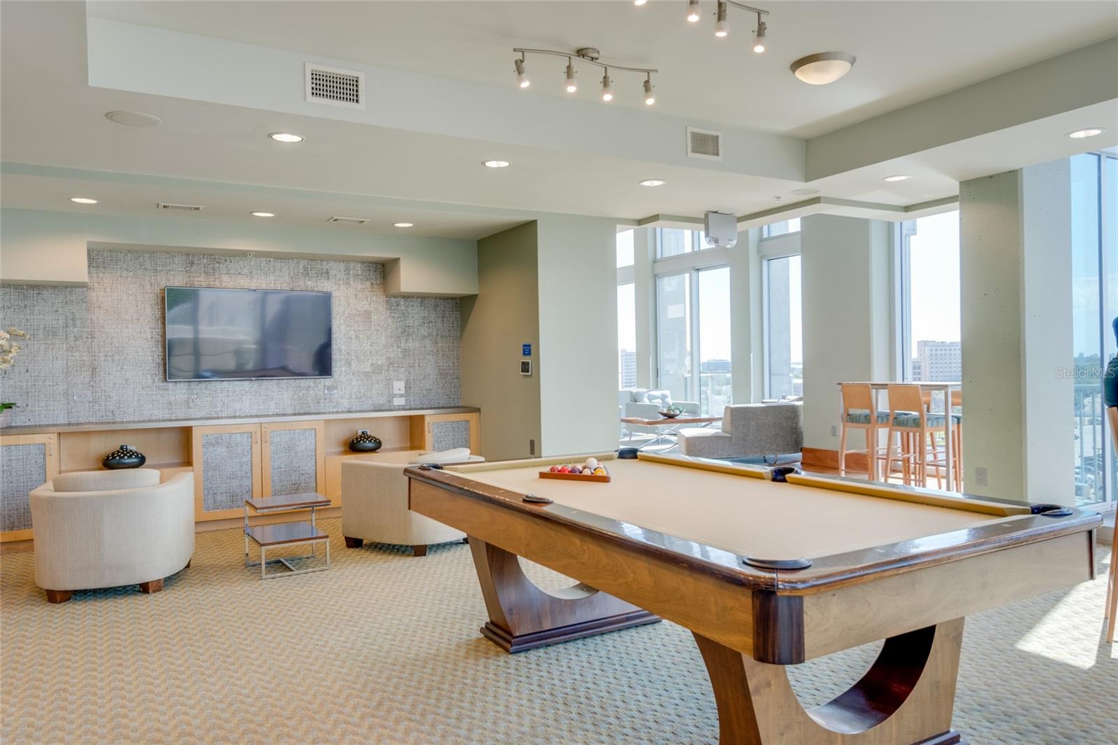 SKYPOINT A CONDO - Residential