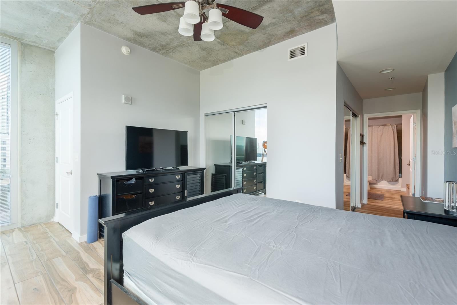 SKYPOINT A CONDO - Residential