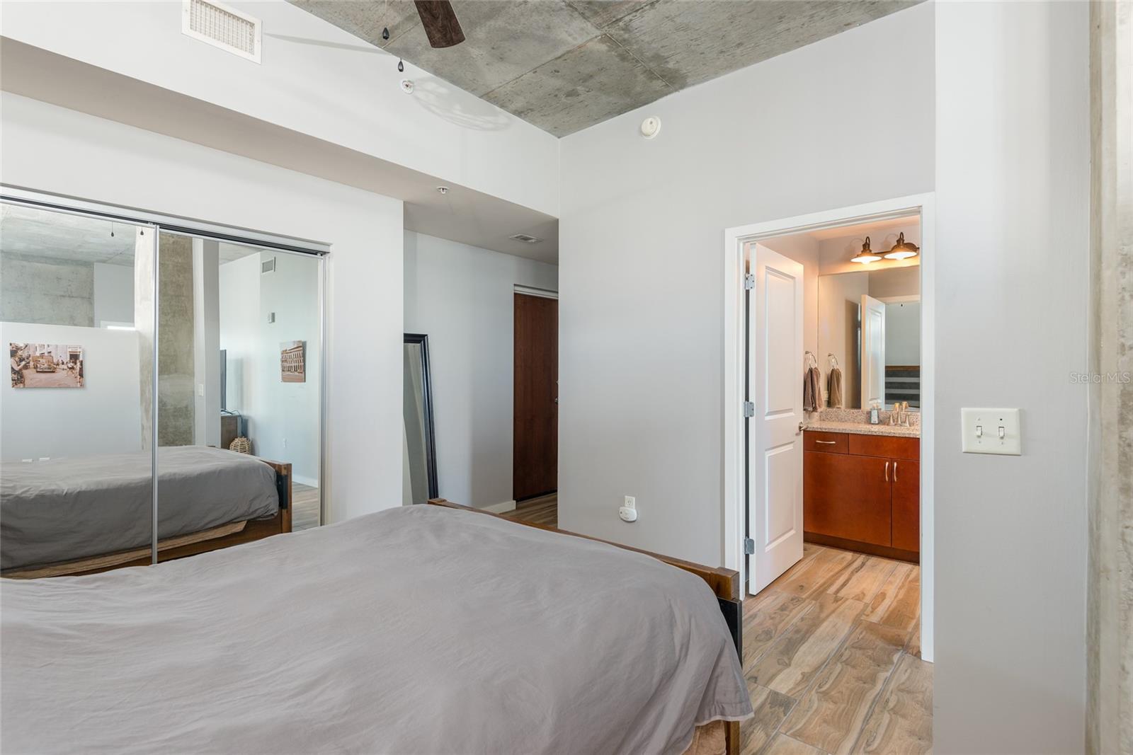 SKYPOINT A CONDO - Residential