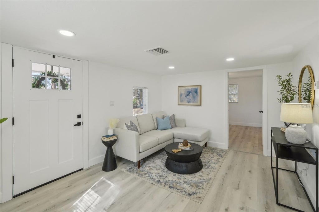 Photo of 2111 E Ellicott Street, Tampa, FL 33610 (MLS # TB8522333)