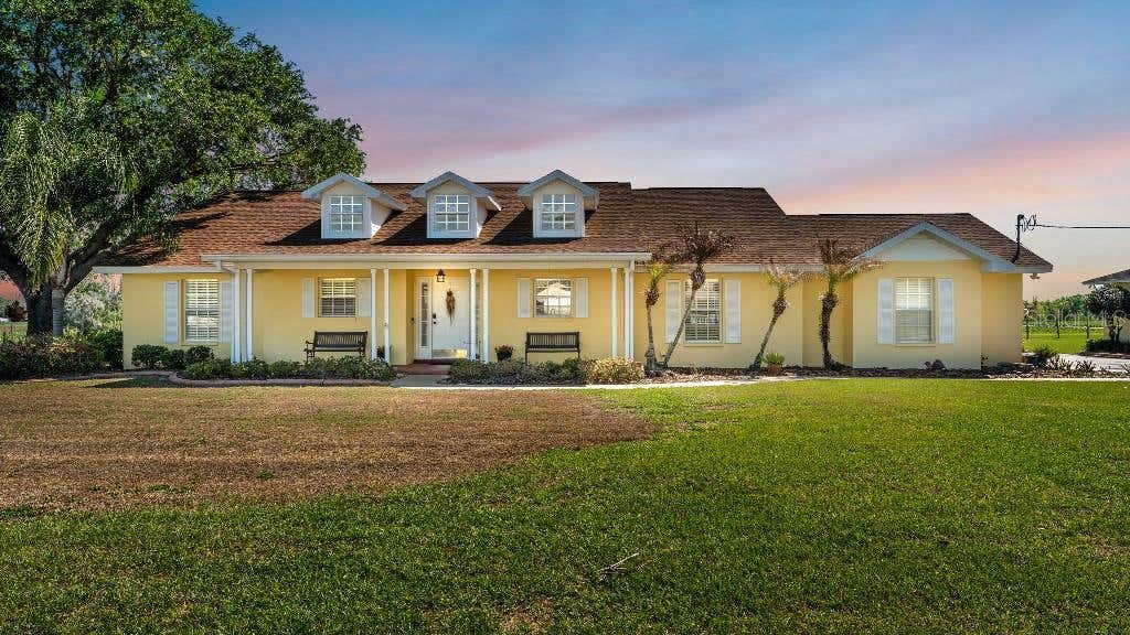 Photo of 2910 Appling Woods Place, Plant City, FL 33565 (MLS # TB8491327)