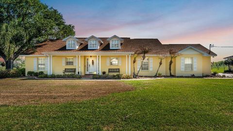 2910 APPLING WOODS PLACE PLANT CITY FL 33565