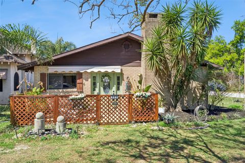 Photo of 525 7th Street NE, Winter Haven, FL 33881 (MLS # O6393718)