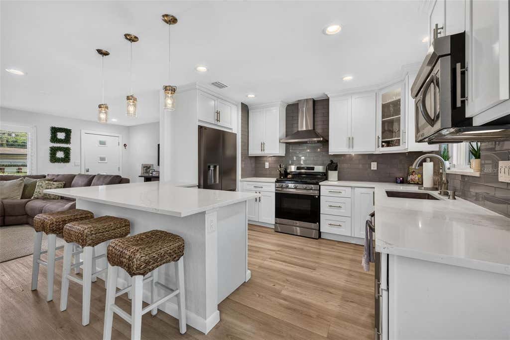 Photo of 1743 Delaware Avenue NE, St Petersburg, FL 33703 (MLS # TB8540670)
