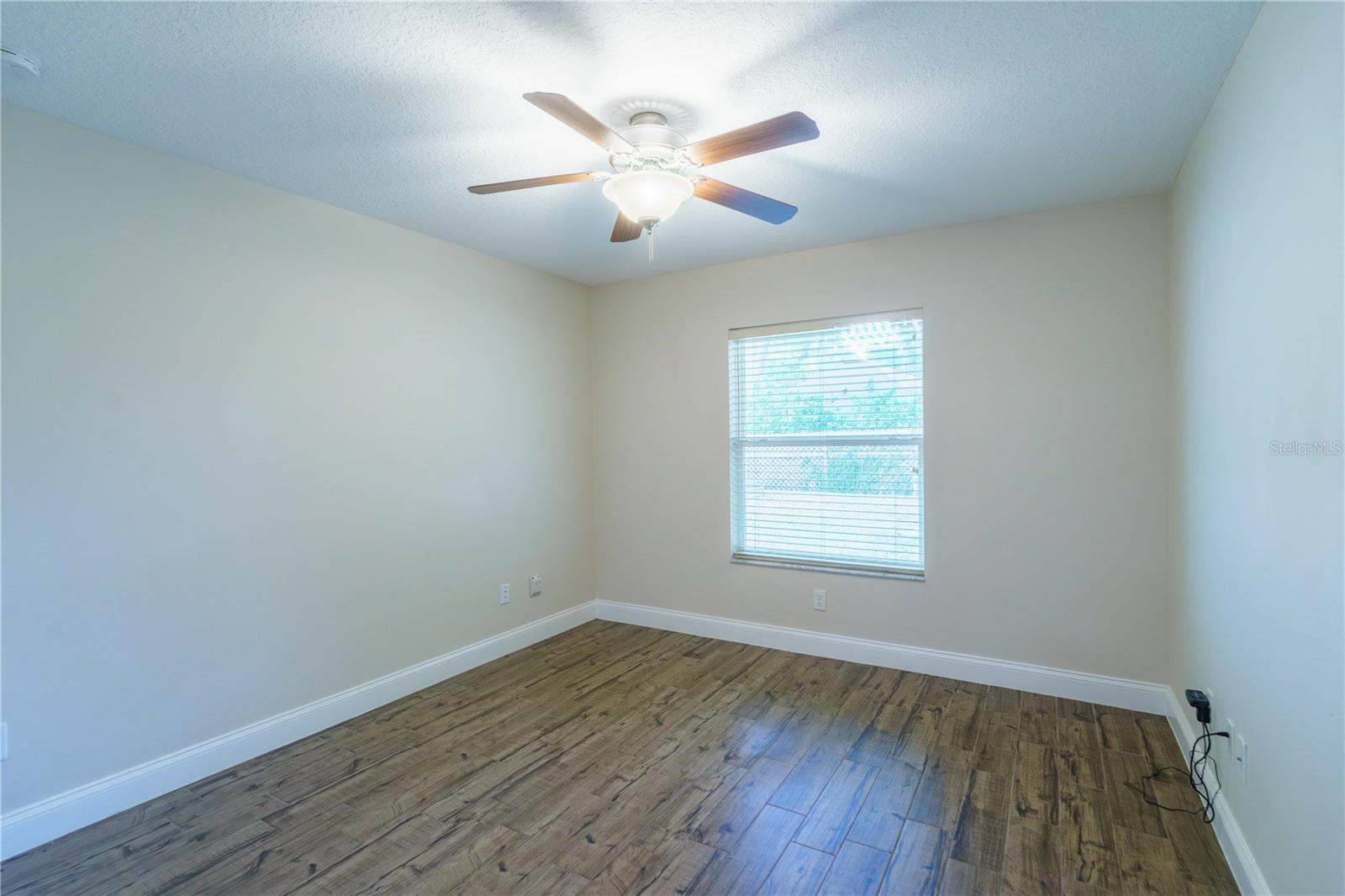 MEADOW GLEN UN 4 - Residential