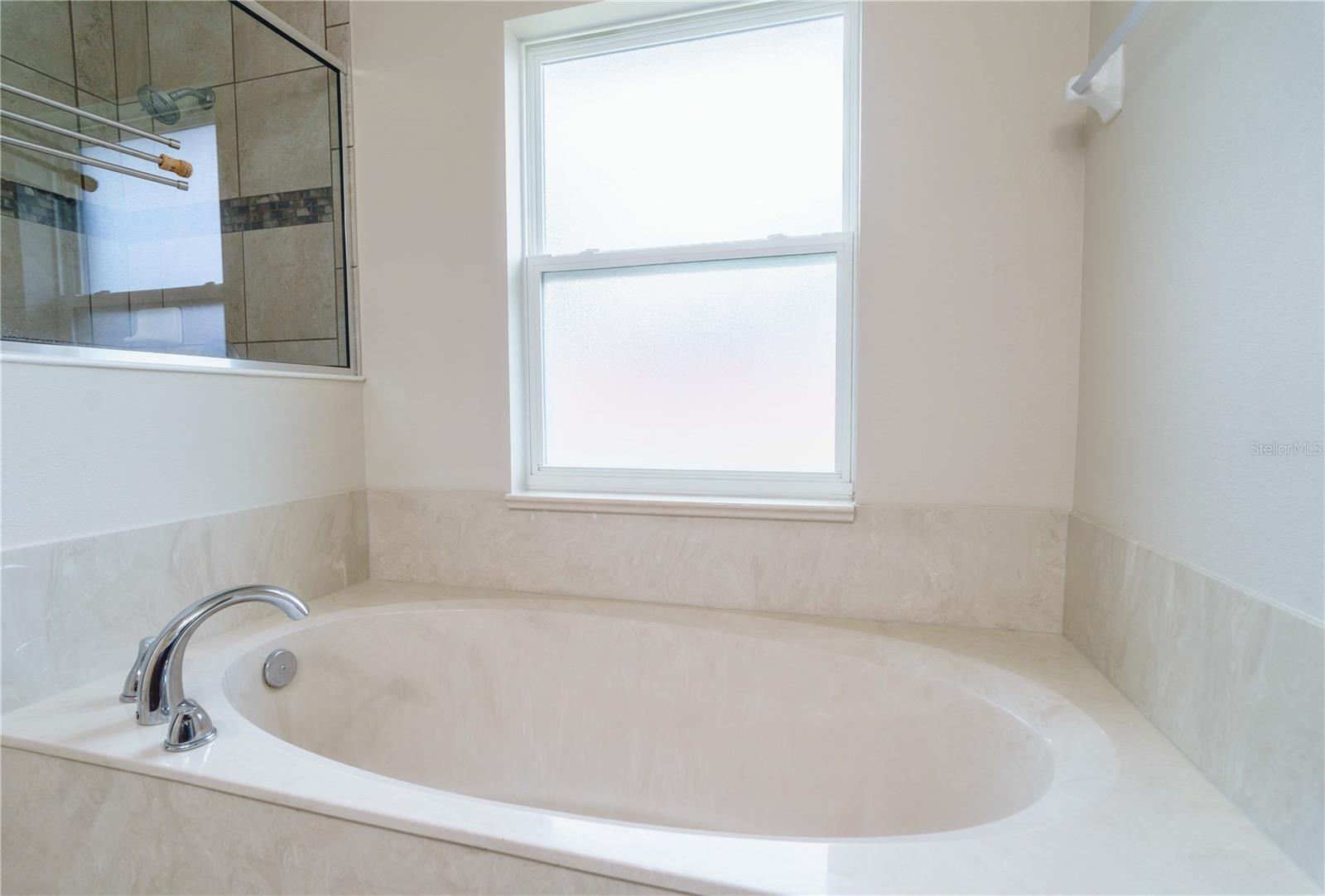 MEADOW GLEN UN 4 - Residential