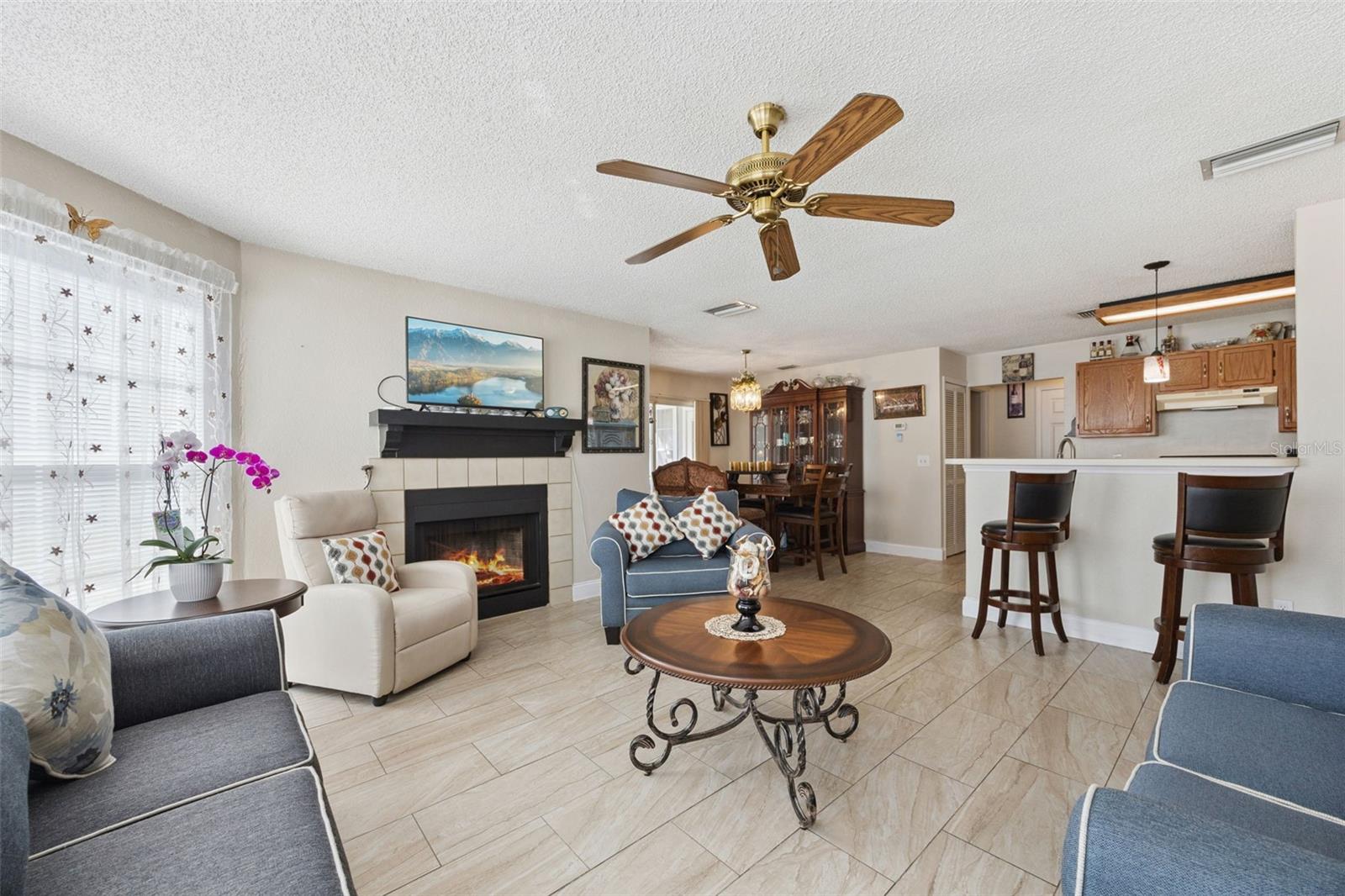 935 NORTHERN DANCER WAY 105