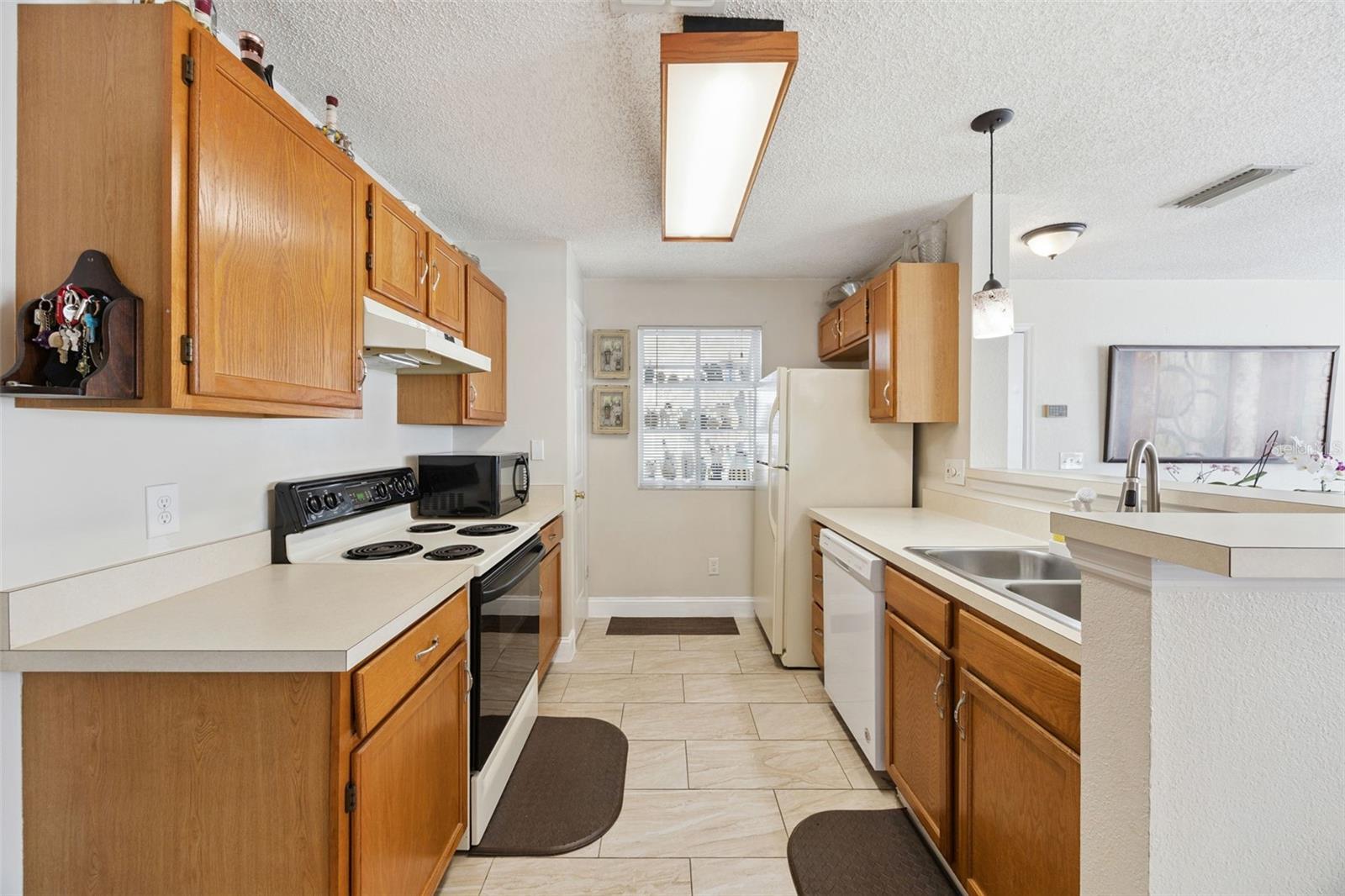 HUNTERS CHASE CONDO PH 1 - Residential